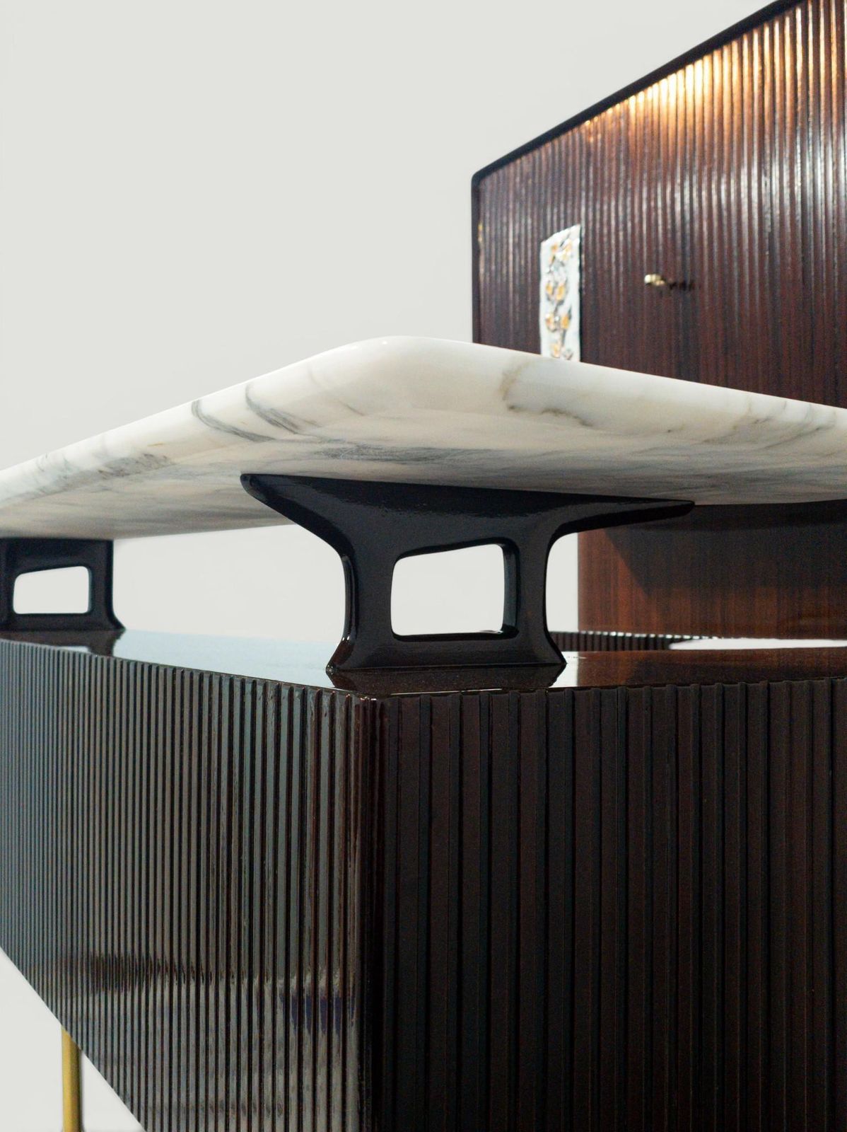 photo vintage Italian Midcentury Sideboard Or Cabinet Bar Attributed To Osvaldo Borsani 1940s