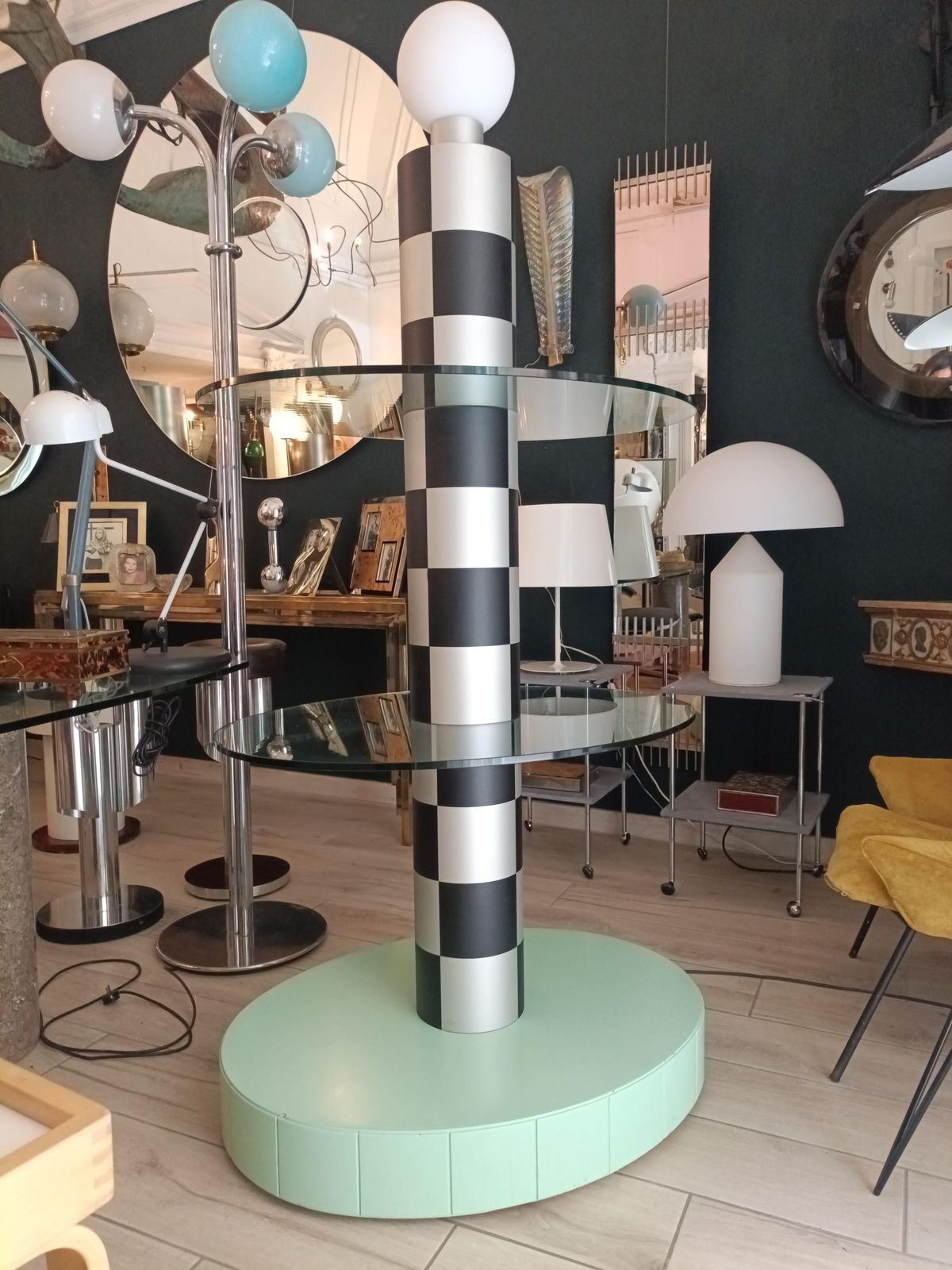 Alessandro Mendini Attr. Memphis Floor Lamp With Glass Shelves, 1970s photo vinterior