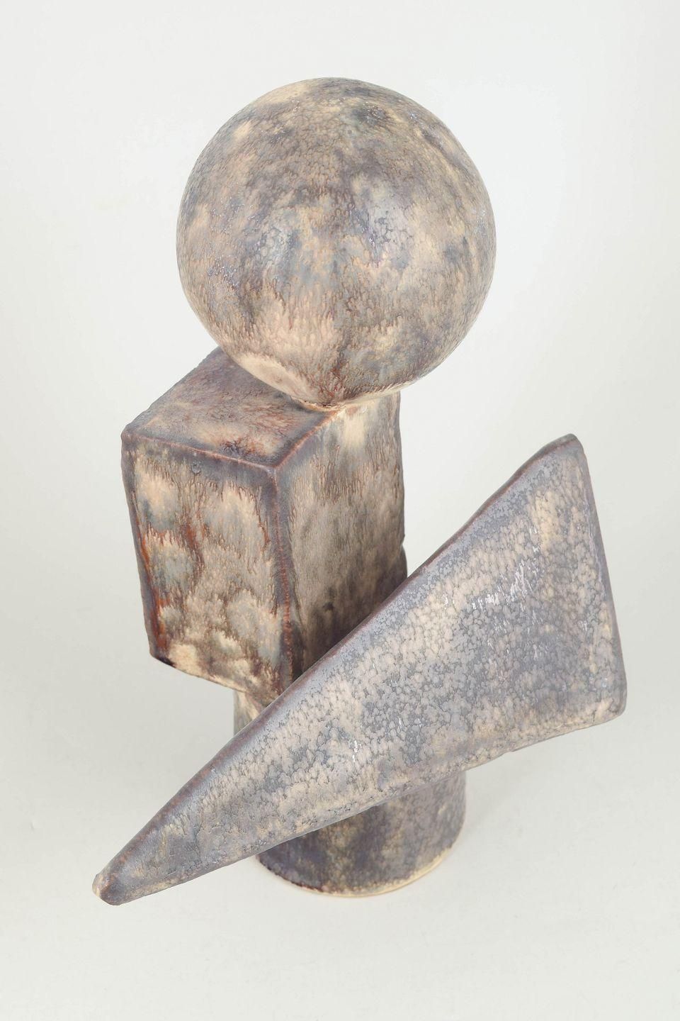 Christina Muff, Deens keramisch kunstenaar. Steengoedsculptuur in kubistische stijl. photo Kunst