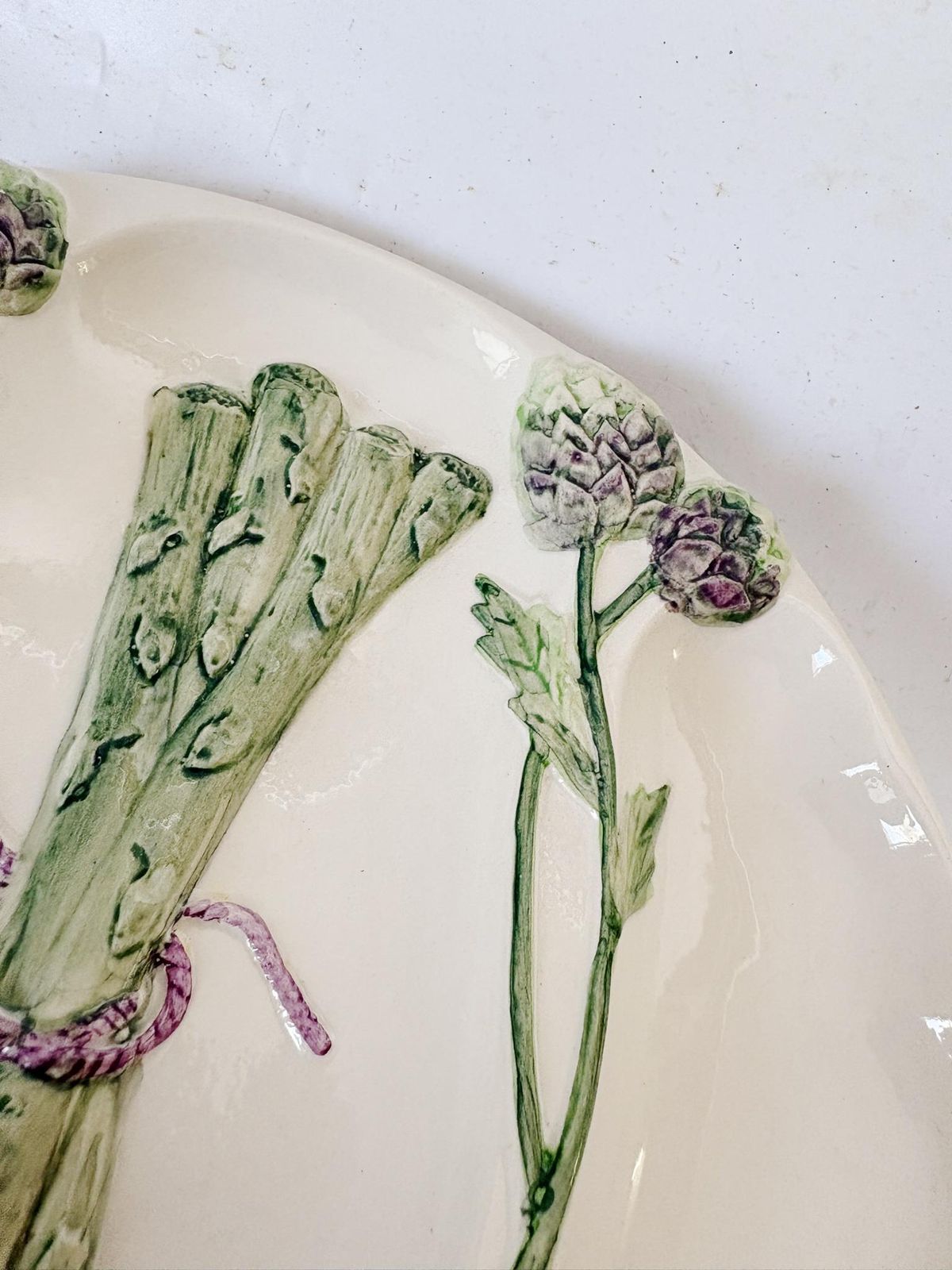 photo for sale Set Of 3 Majolica And Porcelain Plates, France, 1960