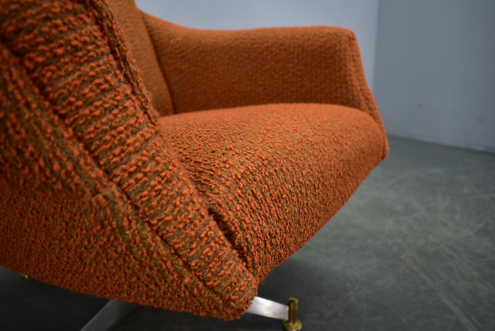 photo furniture Mid Century Swivel Chair, Italian, 1969s