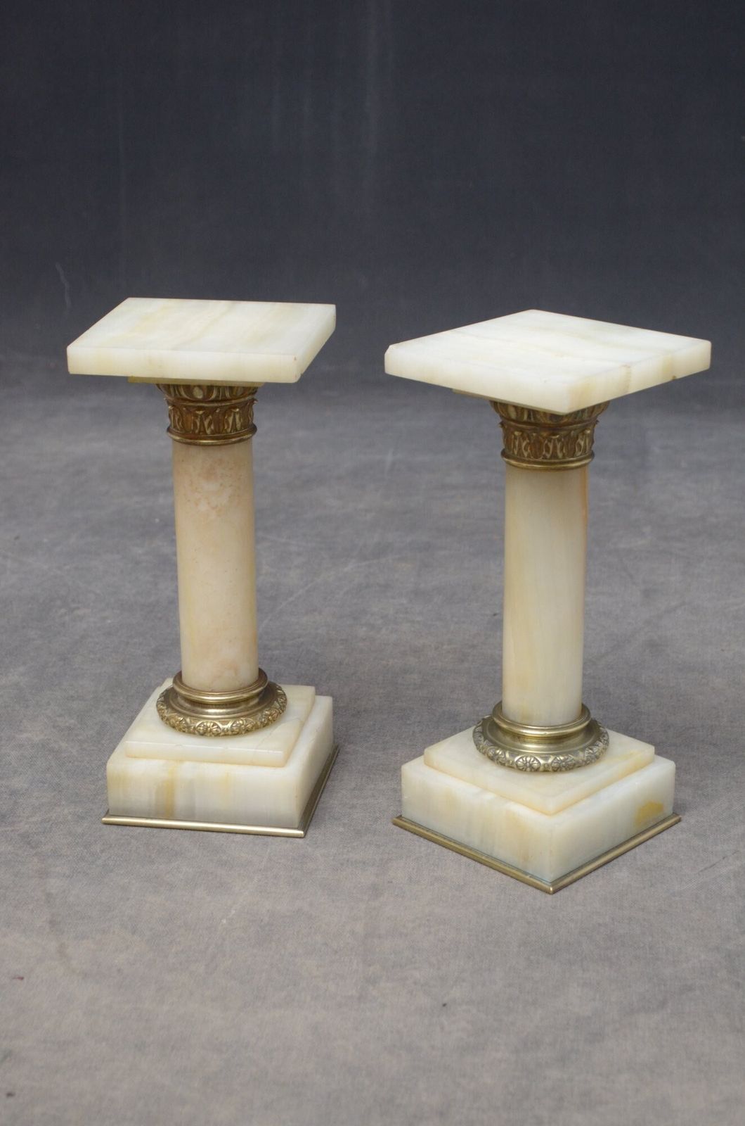 Unusually Low Pair Of Antique Pedestals Columns In Good Condition photo Home Decor