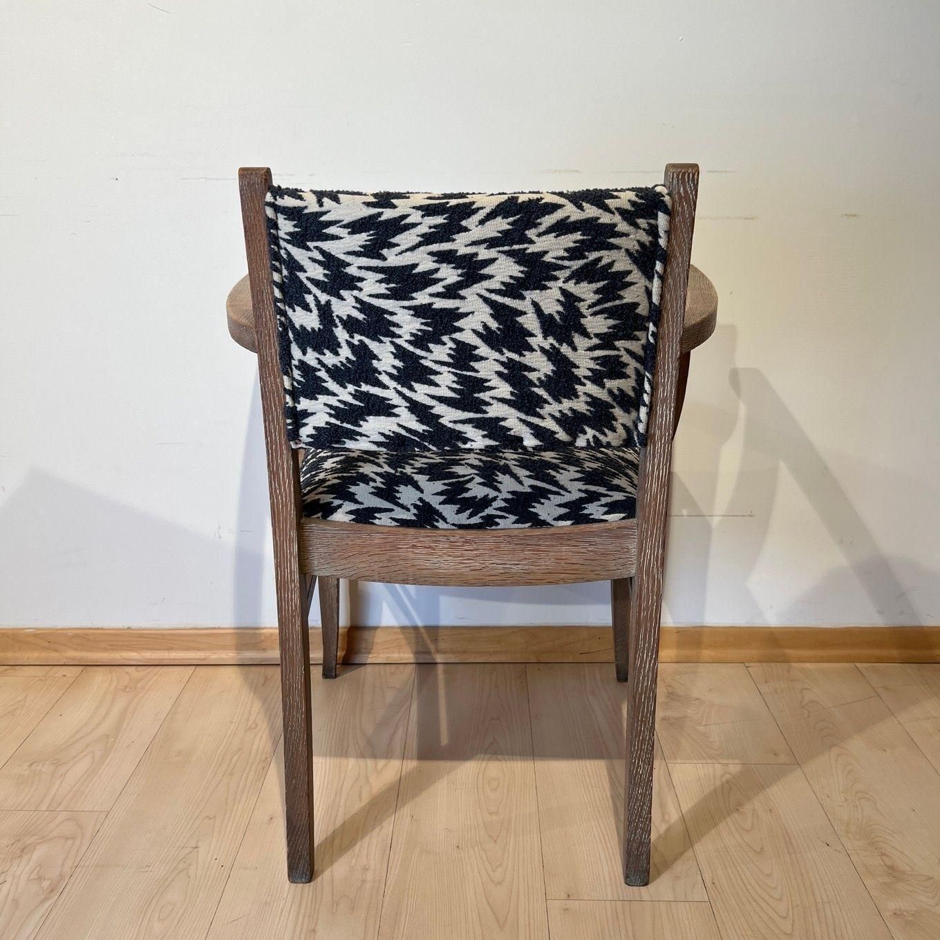 photo vinterior Pair Of Art Deco Armchairs, De Coene Frères, Limed Oak, Belgium Circa 1935