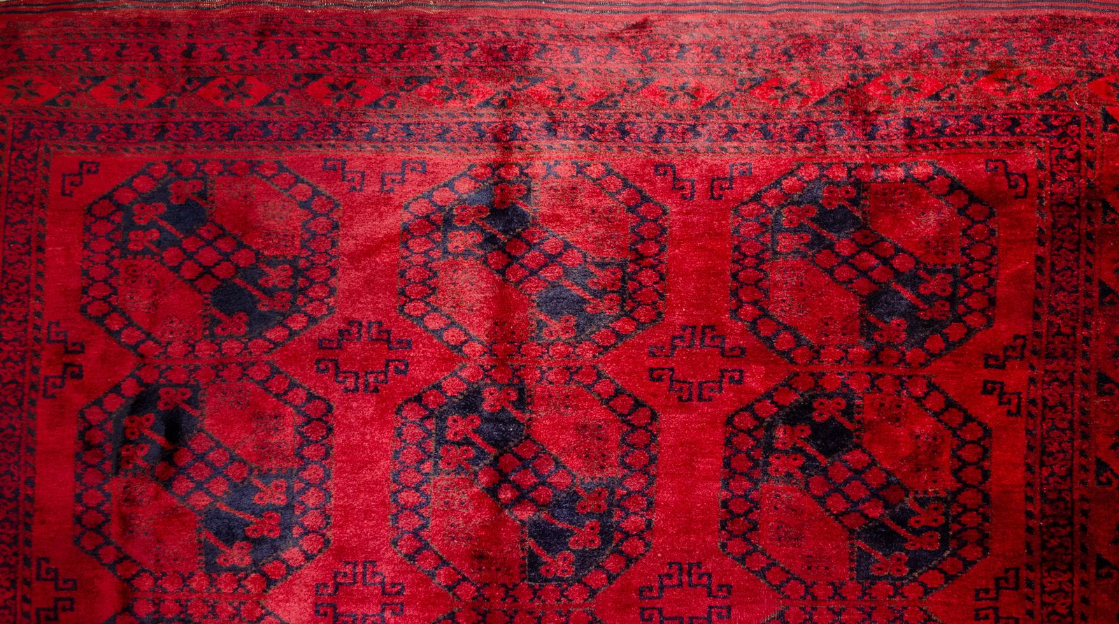 Antiek Aktche tapijt 322x265cm photo for sale