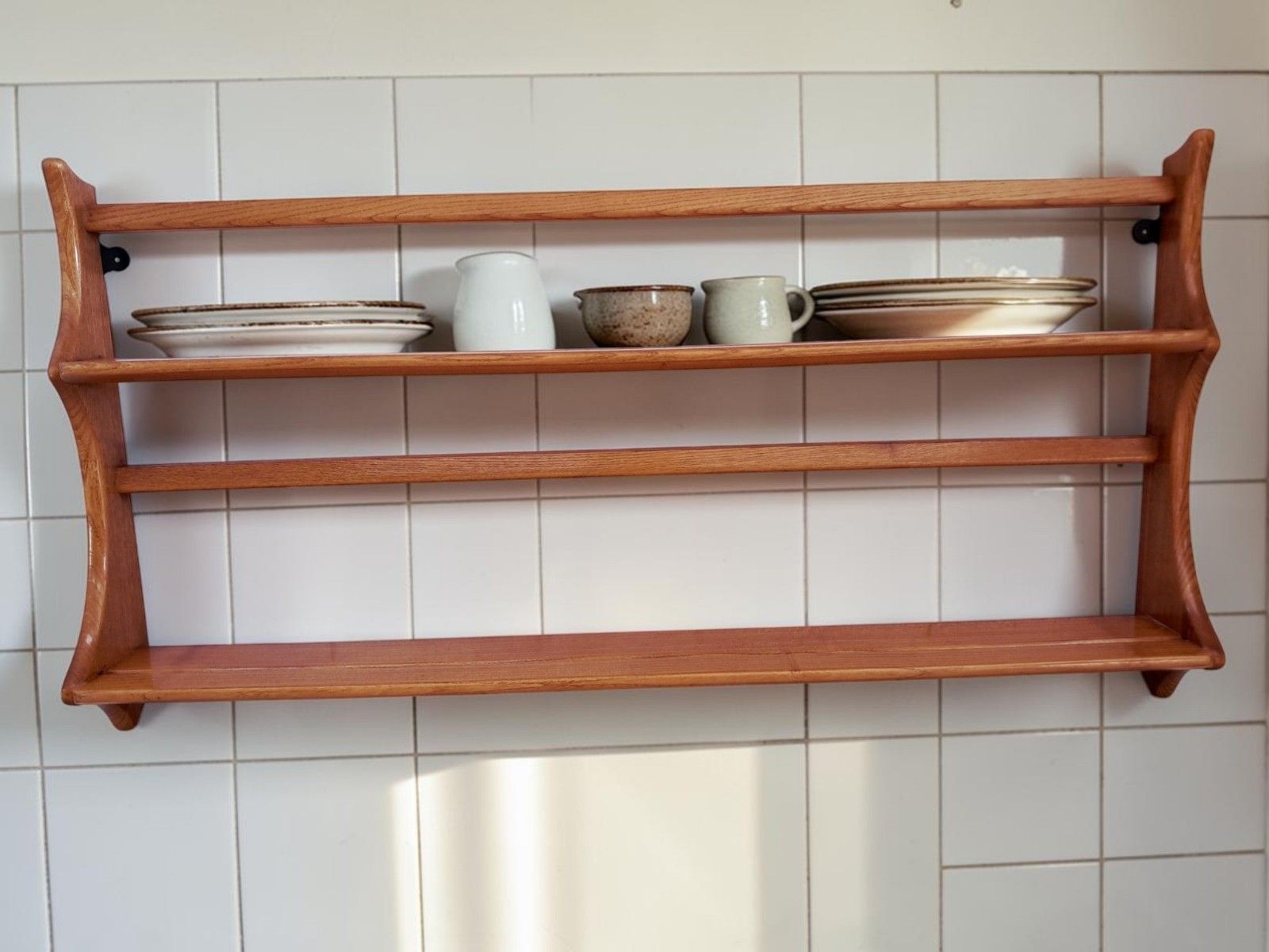 Ercol Windsor Plate Rack Wall Shelf Light Elm Country Mid Century 1970s photo furniture