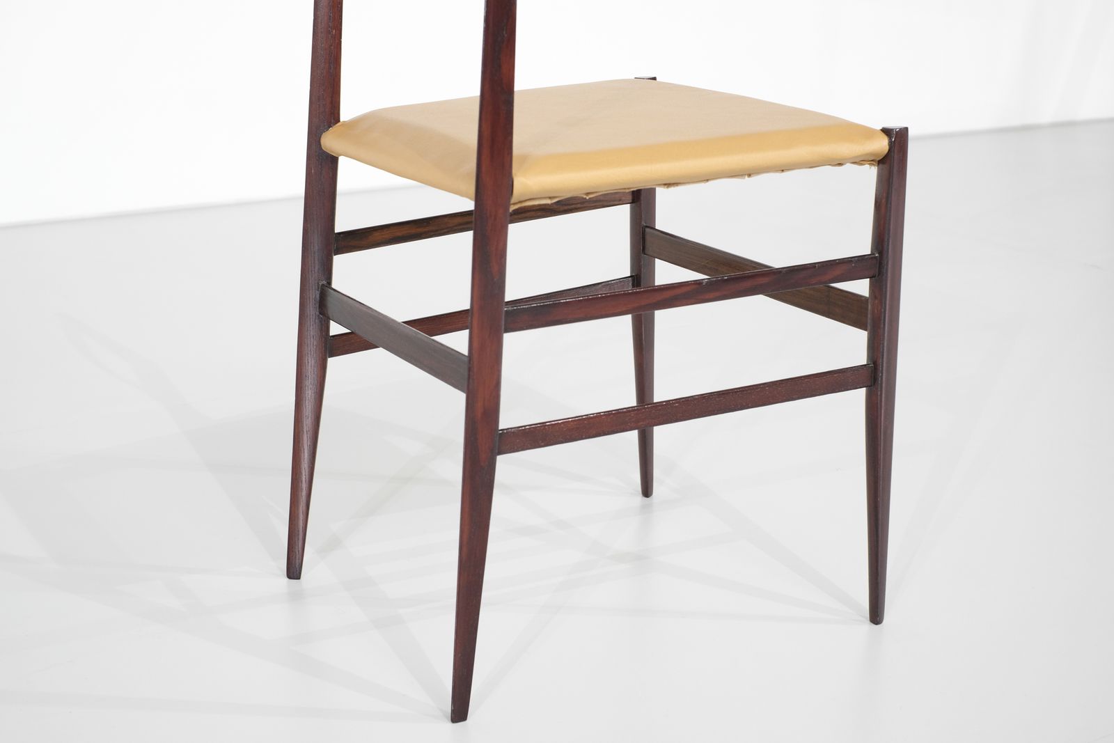 photo furniture Chair " Superleggera " In Wood By Gio Ponti For Cassina, Italy 1957.