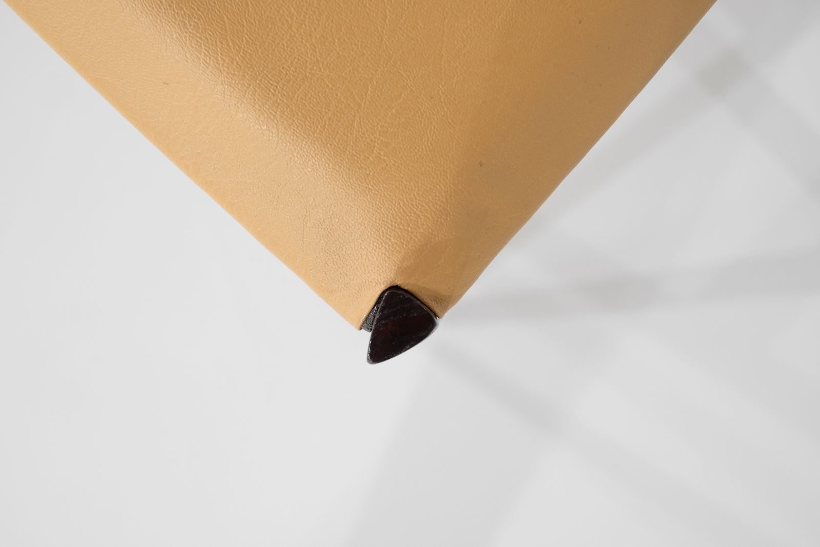 photo vinterior Chair " Superleggera " In Wood By Gio Ponti For Cassina, Italy 1957.