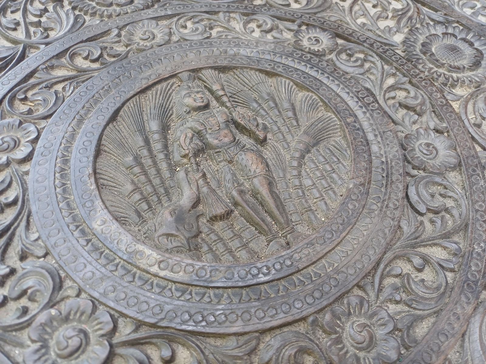 Furniture Victorian Deeply Hand Carved Ornate Round Elephant Table Heavy Hardwood Indian Sumptuous Quality Age Worn Free Hand Delivery photo