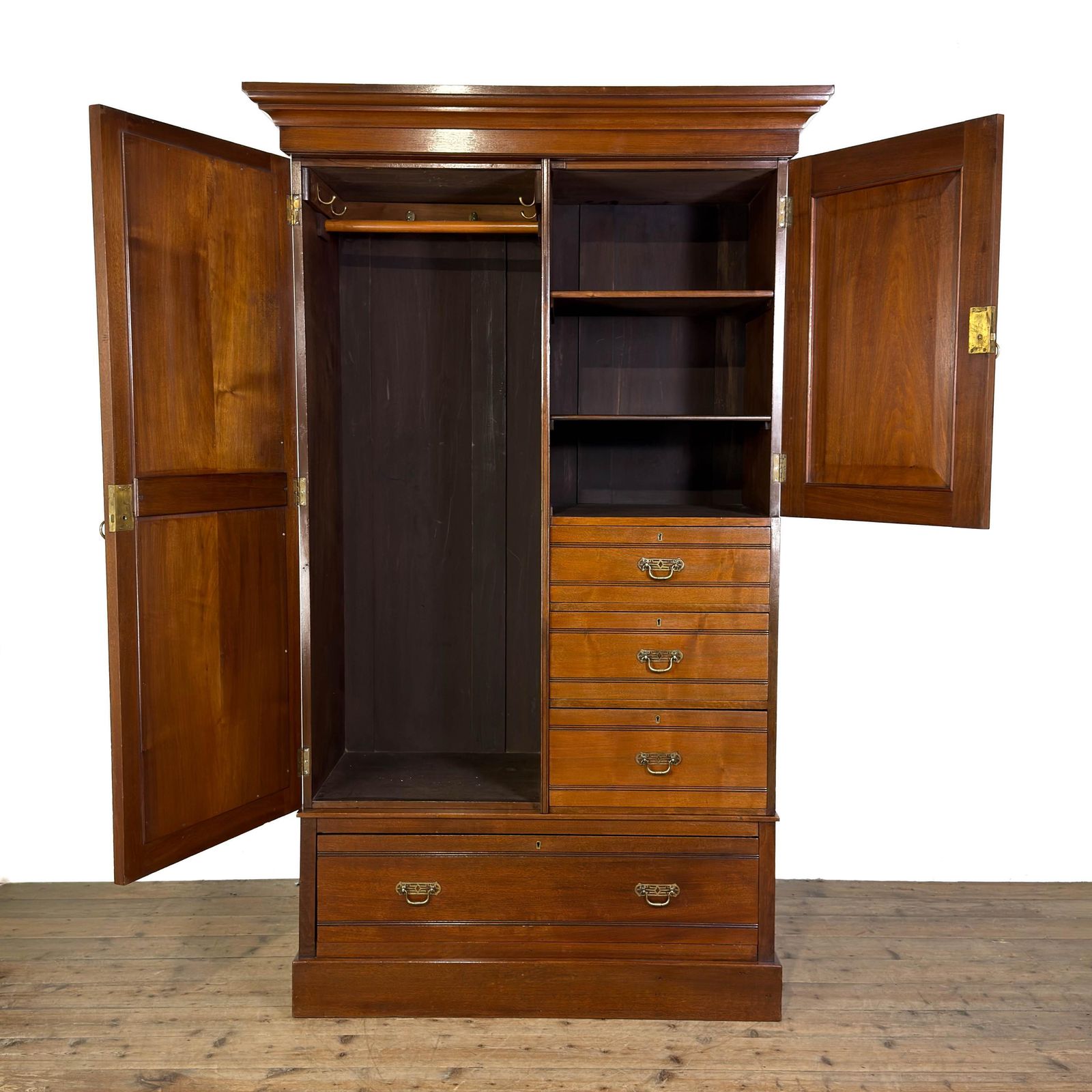 Antique Edwardian Mahogany Wardrobe | Antique Wardrobe | Storage Cupboard | Antique Storage | Vintage Furniture (M 6918) photo for sale