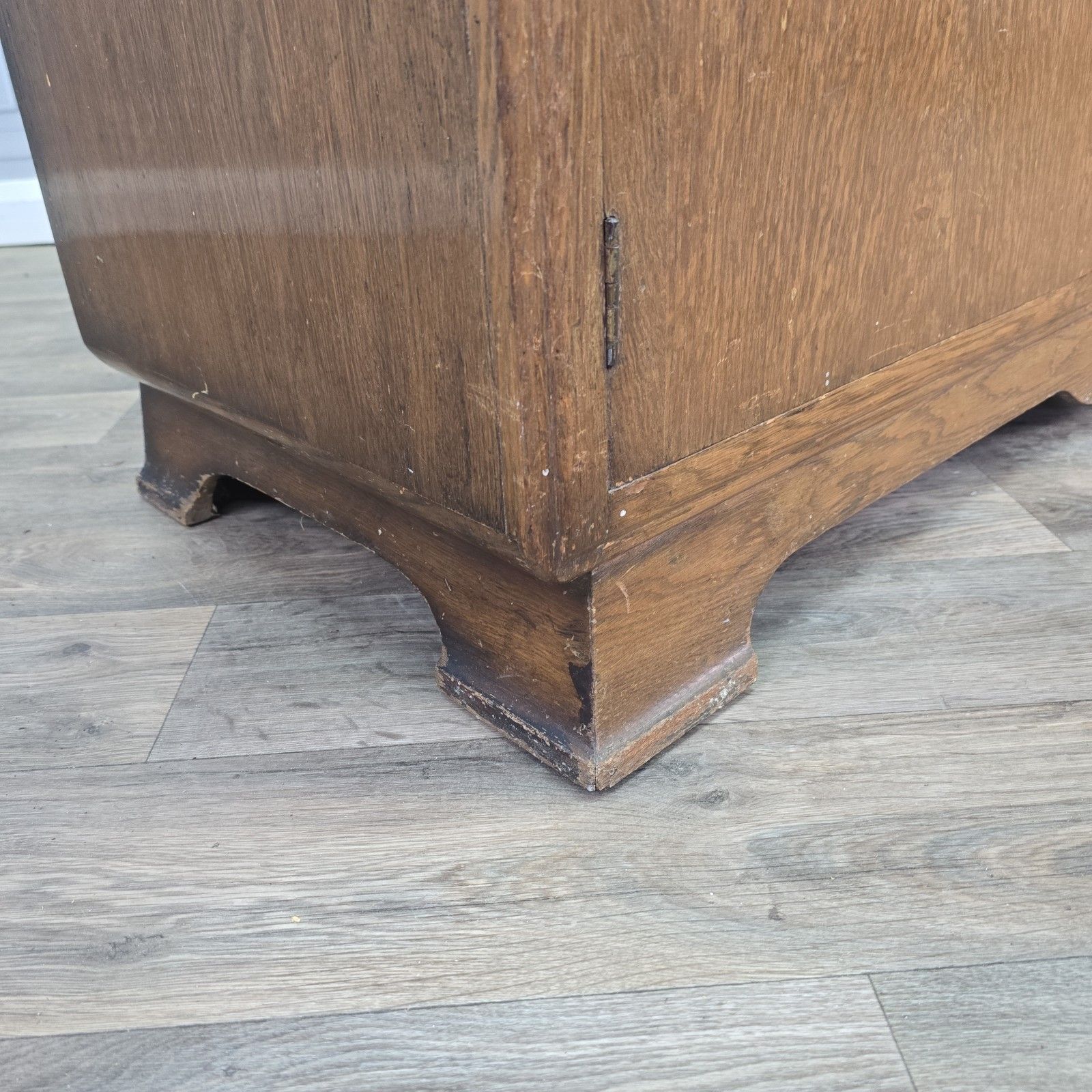 photo vintage Art Deco Buffet Cabinet Sideboard Vintage Oak Cupboard Mid Century Drawers Retro