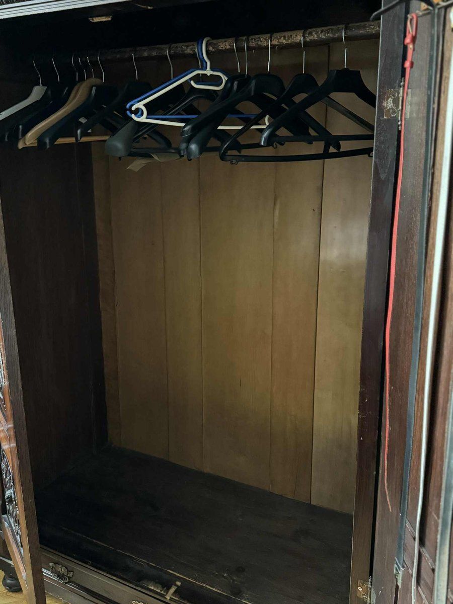 Antiekstijl Barok Revival Gesneden Eiken Kledingkast photo vinterior