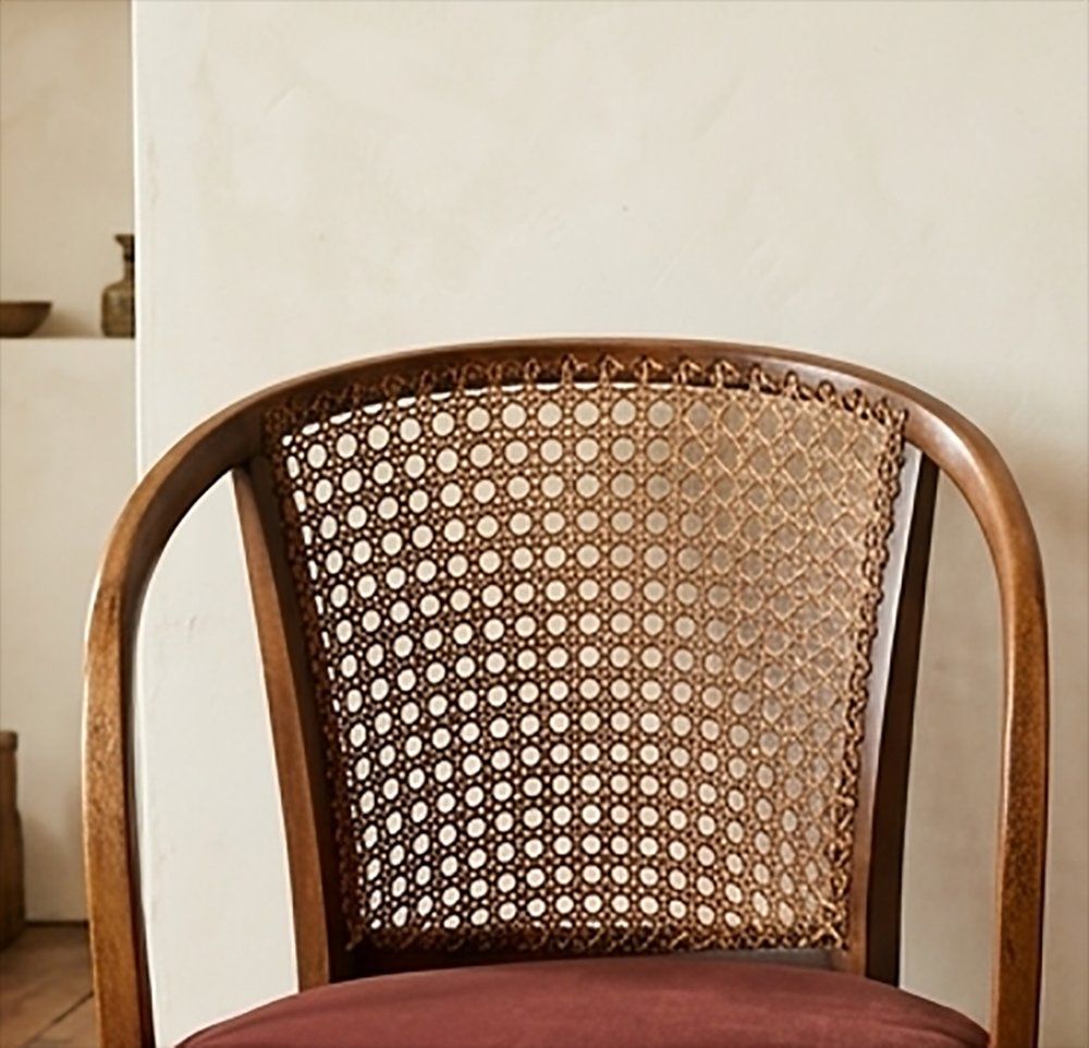 Engelse Bergère-fauteuil met gevlochten rugleuning, begin 20e eeuw photo furniture