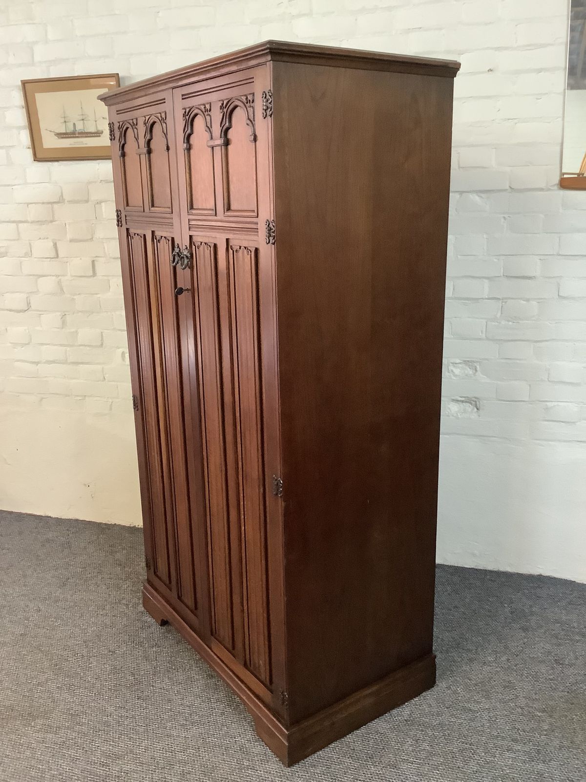 Crown Ay Furniture Gothic Oak Fitted Wardrobe. photo furniture