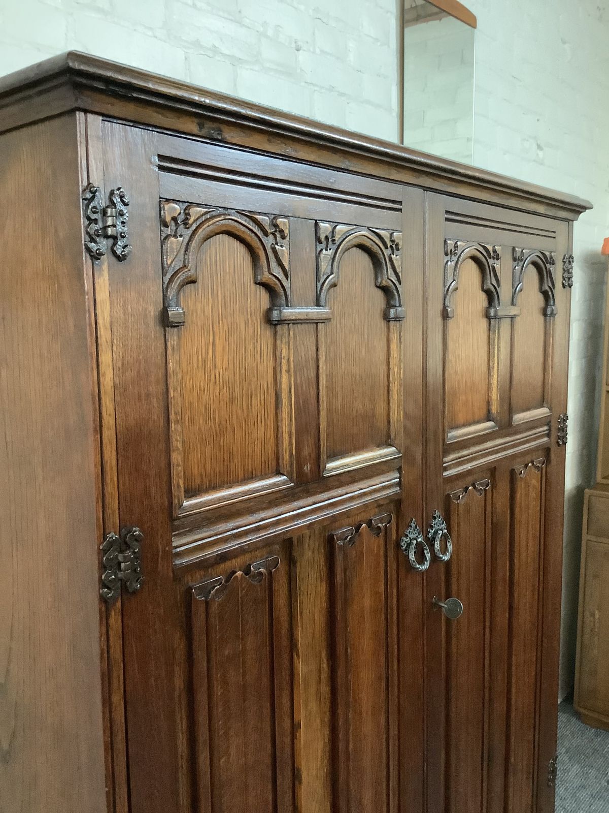 550.0 Crown Ay Furniture Gothic Oak Fitted Wardrobe. photo