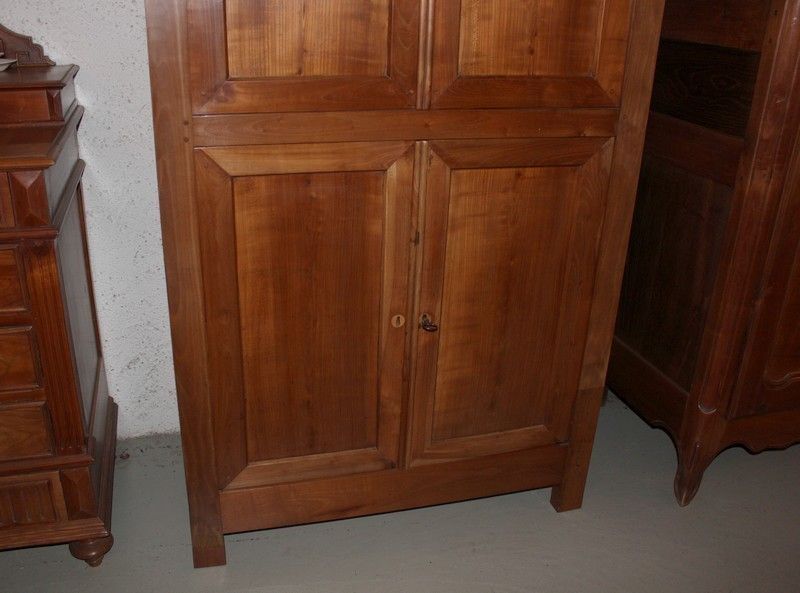 Four Shutters In Cherry 19th photo for sale