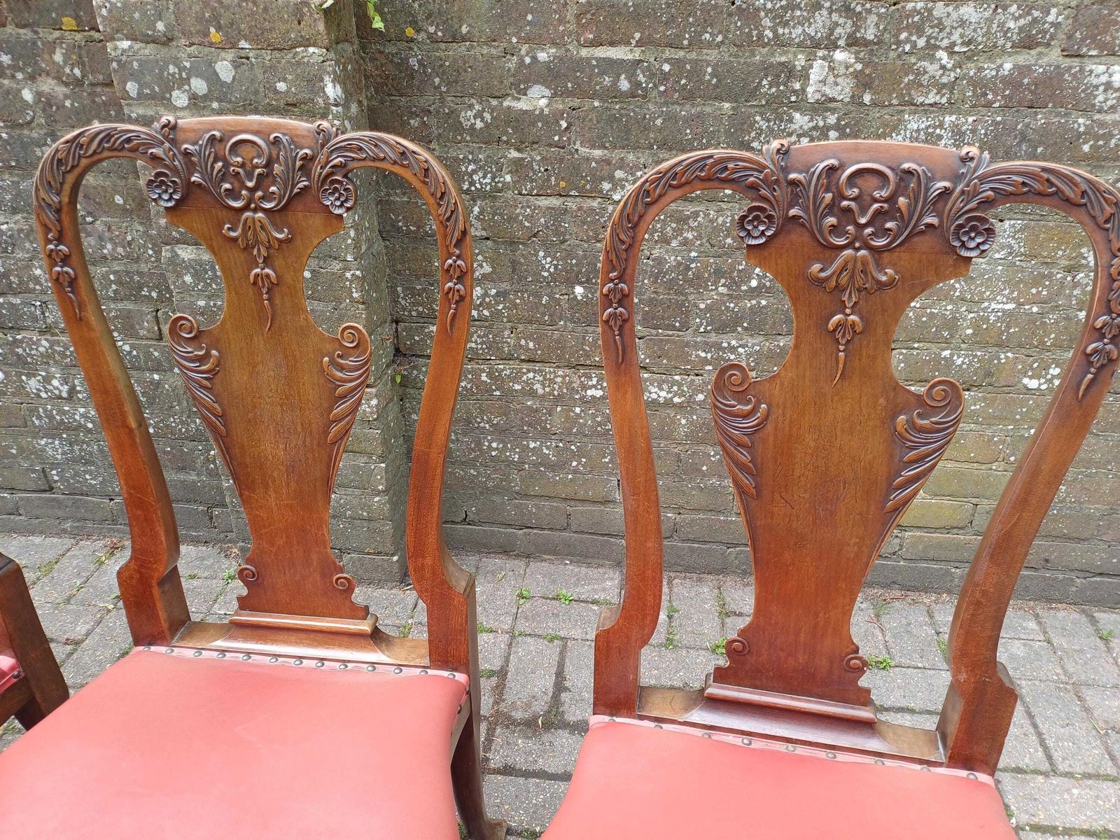 photo vinterior Set Of 6 Imposing Antique Style Mahogany Dining Chairs Queen Anne Chippendale Carvers Carved Cabriole Legs Red Seats