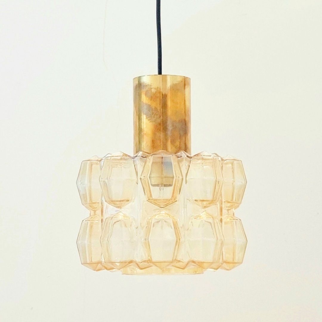 Suspension mid-century en verre ambré à motifs de diamants et laiton, par Helena Tynell pour Limburg, Allemagne, années 1960 photo furniture