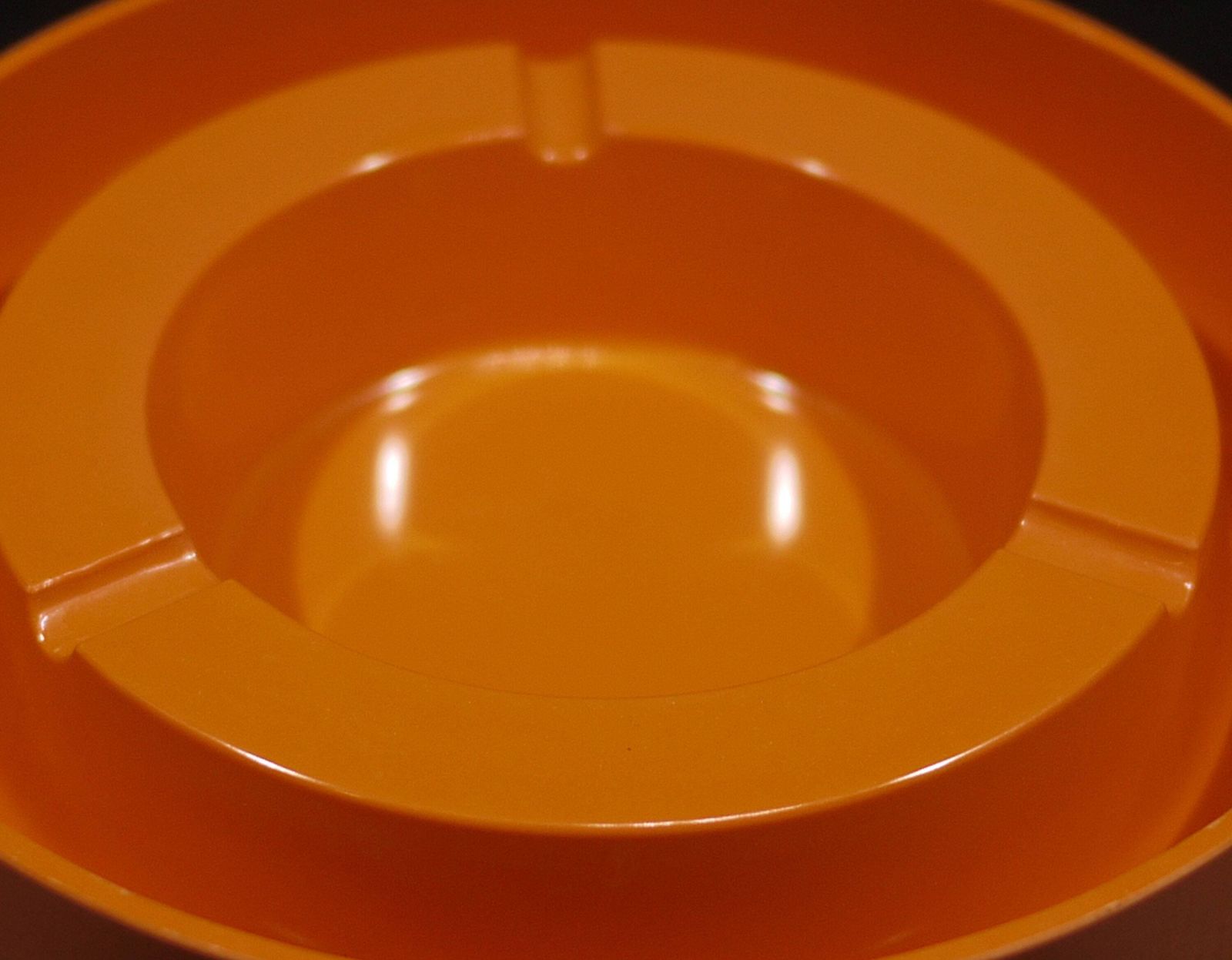 Vintage Italiaanse Oranje Melamine Asbak Mebel Design, jaren 1970 photo vintage