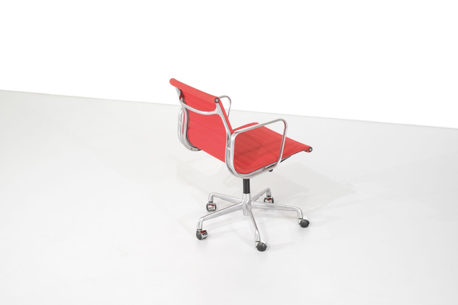 Armchair For " Ea 117 " Charles Ray Eames For Icf, USA 1969. photo 1150.0