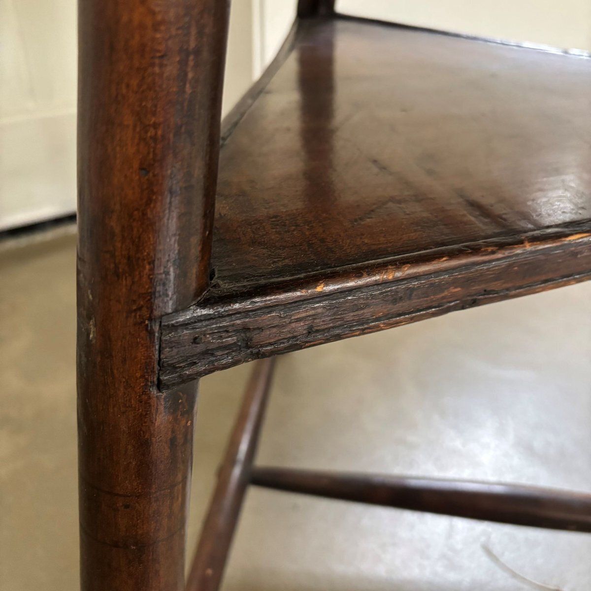 823.0 Antique Wooden Tripod Side Table, Late 18th Century photo