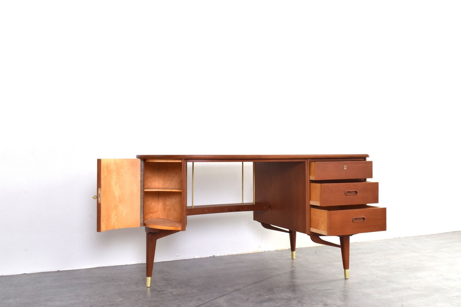 photo vinterior Mid Century Organic Teak Desk From Sola Møbler