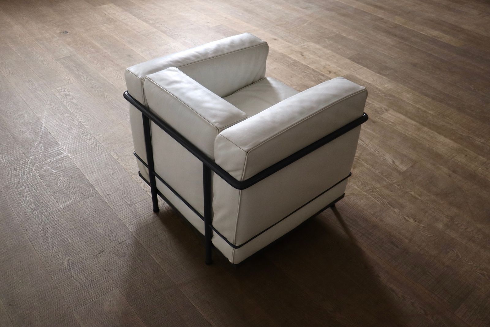 Vintage Cassina Lc2 Lounge Chair By Charlotte Perriand And Le Corbusier photo for sale