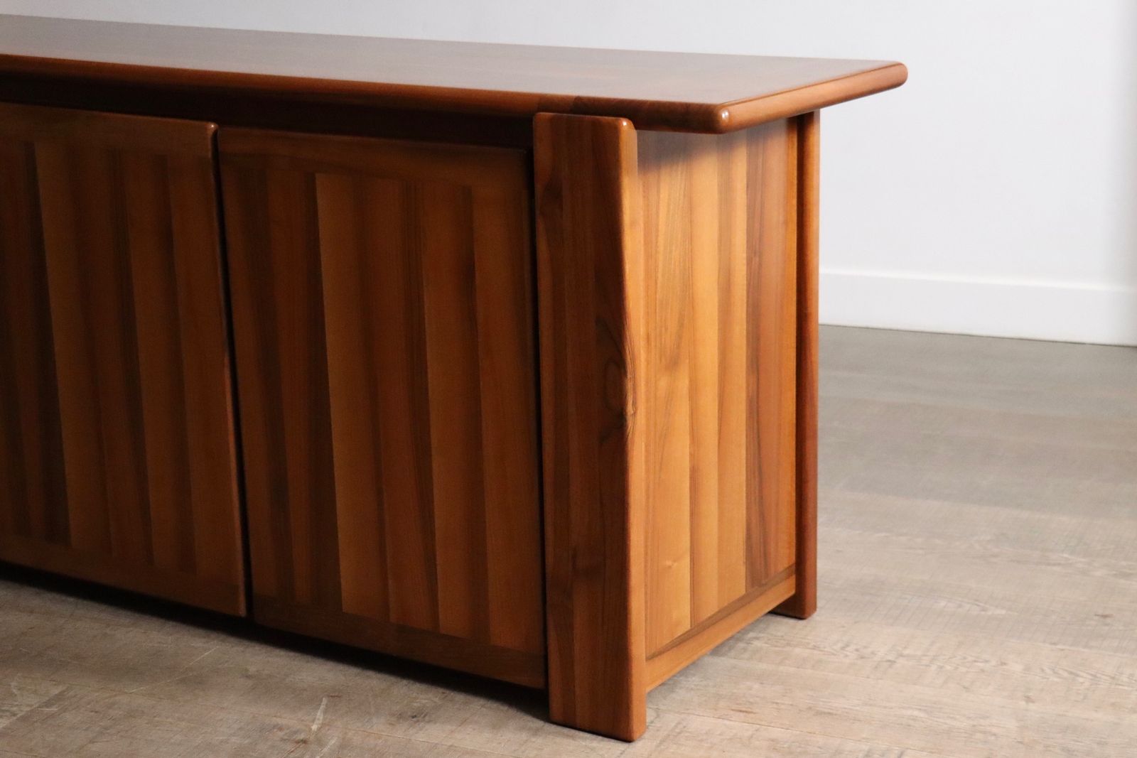 photo buy Mario Marenco Sapporo Dressoir voor Mobil Girgi, Italië jaren 1970