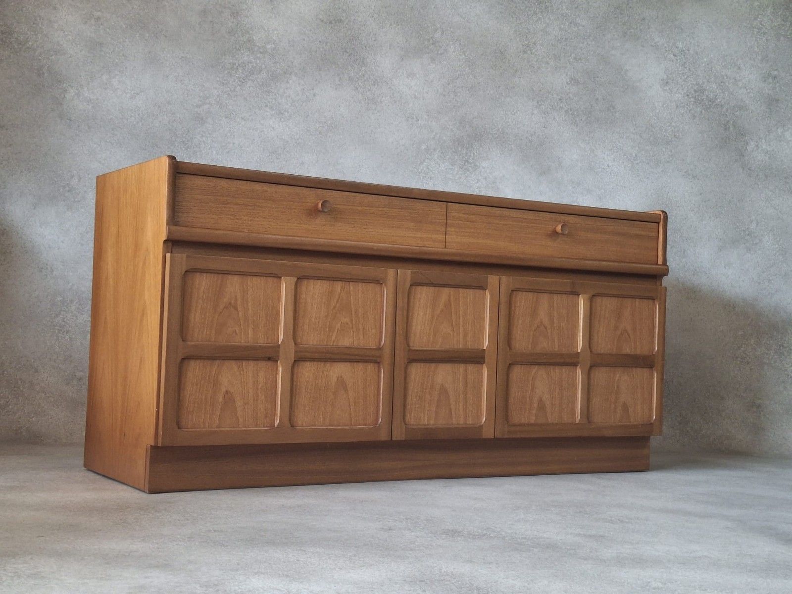 photo vintage Nathan Furniture Teak Sideboard Record Cabinet / Media Cupboard