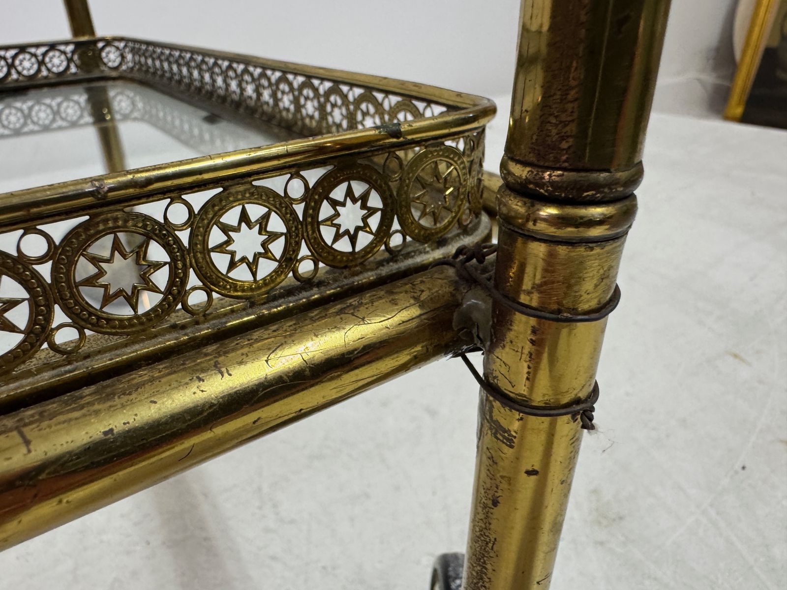 photo vintage 1960s French Brass Drinks Trolley Or Bar Cart