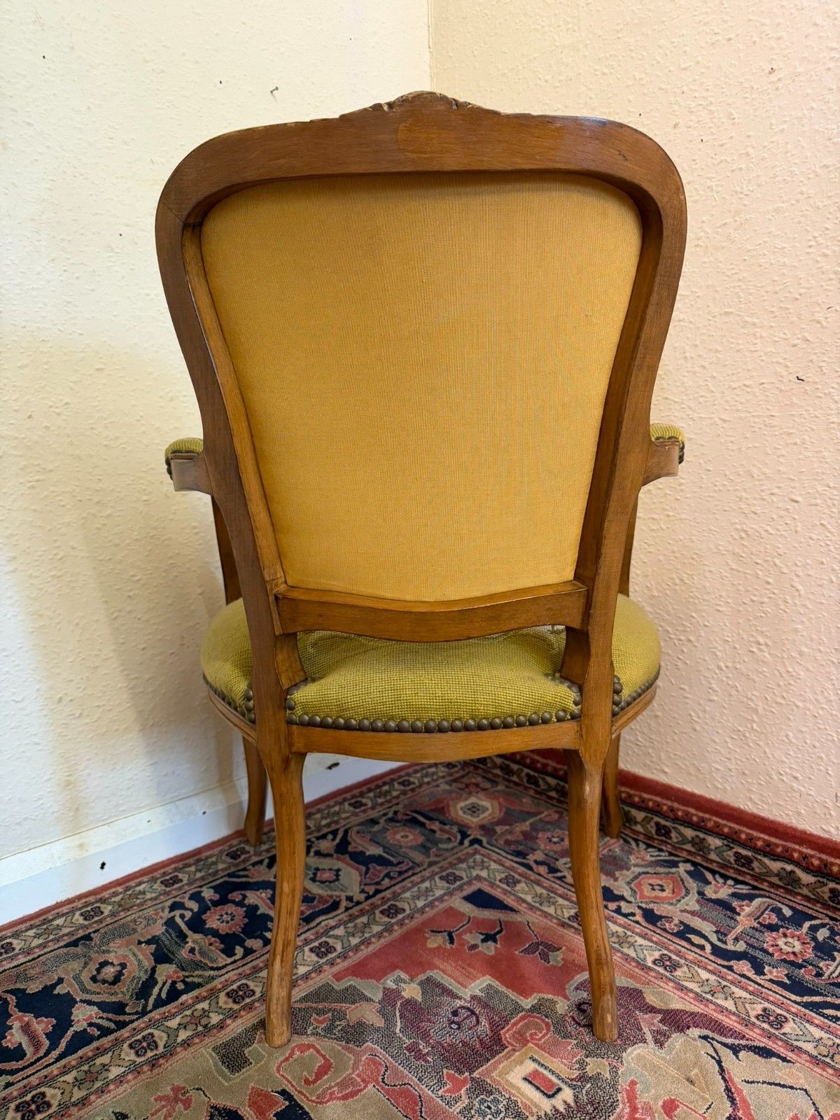 photo vinterior Elegant French Carved Walnut Needlepoint Armchair Circa 1930