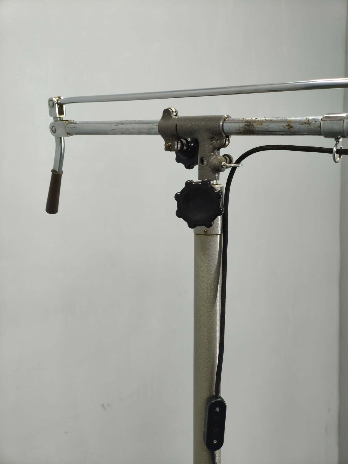 photo for sale Tsjechische industriële chirurgische vloerlamp uit militair ziekenhuis, jaren 1950