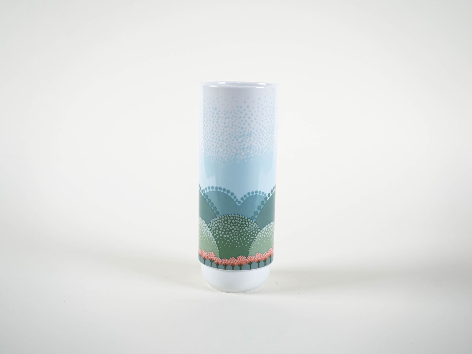 Porcelain Vase, European Design, 1970s, Designers: A. Pozzi & I. Rabuzin, Manufacturer: Rosenthal photo for sale