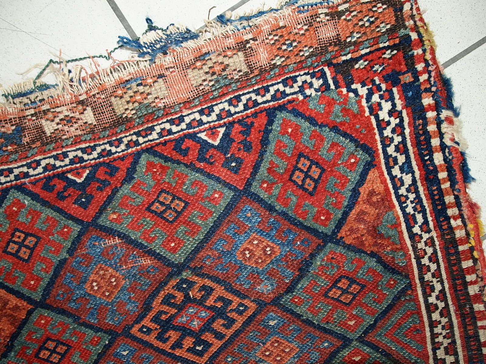 Sac tribal d'époque fait main, motif en losanges - 56 × 73 cm - années 1880 photo for sale
