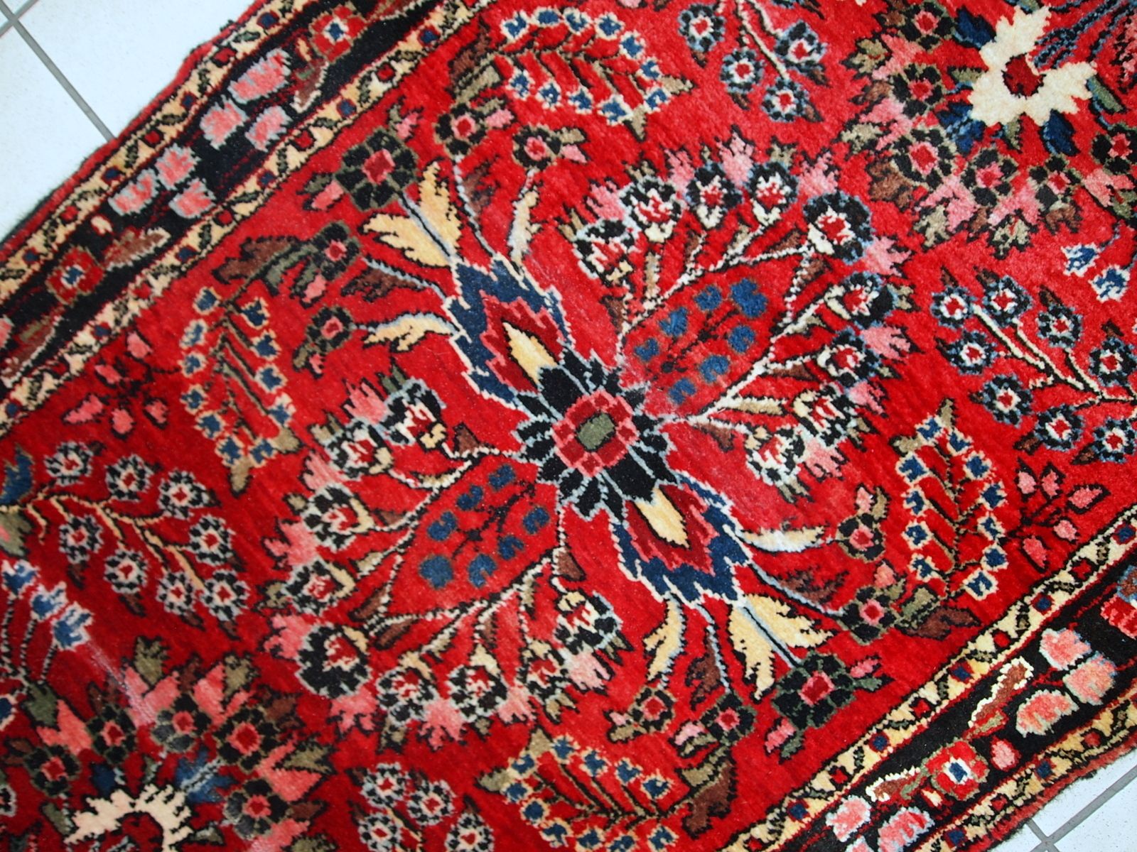 Handgemaakte antieke bloemen wollen loper — 84 × 712 cm — jaren 1910 photo for sale
