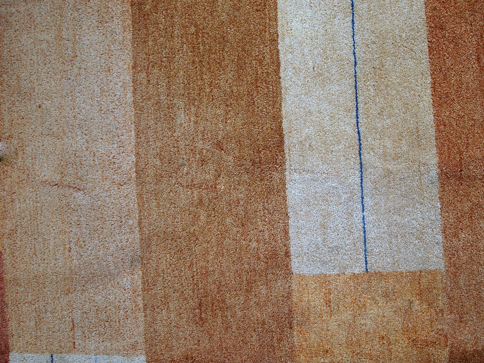 Handmade Vintage Geometric Wool Rug — 6'5" × 9'8" — 1980s photo Textiles