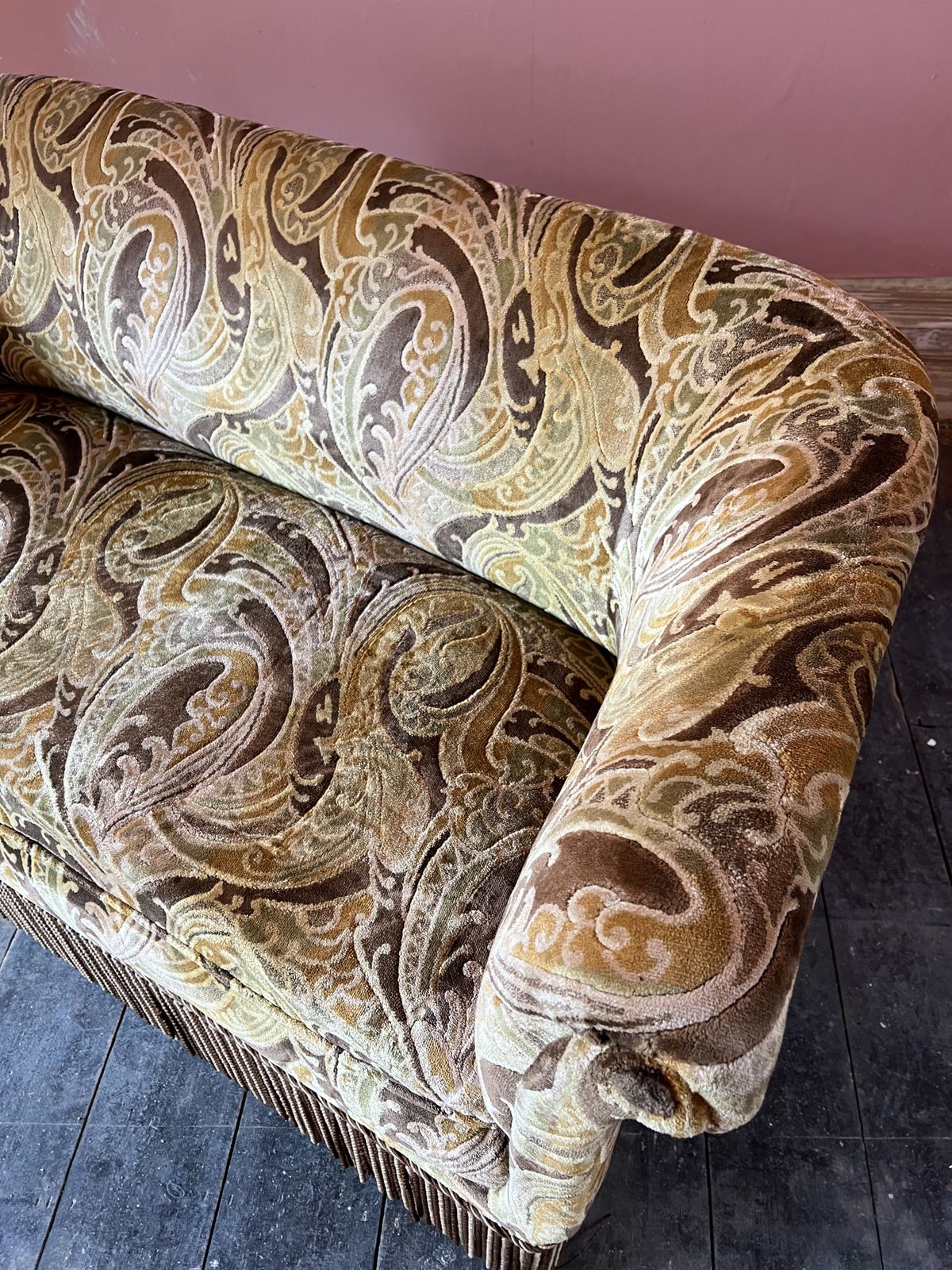 Vintage French 1970s Curved Paisley Velvet Cocktail Loveseat Sofa photo for sale