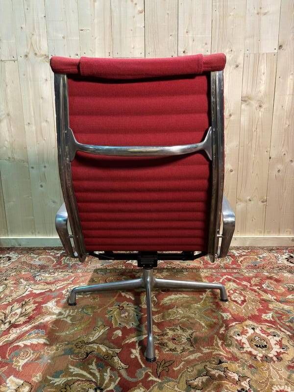 Charles Eames Bauhaus Aluminum Armchair And Ottoman photo vintage