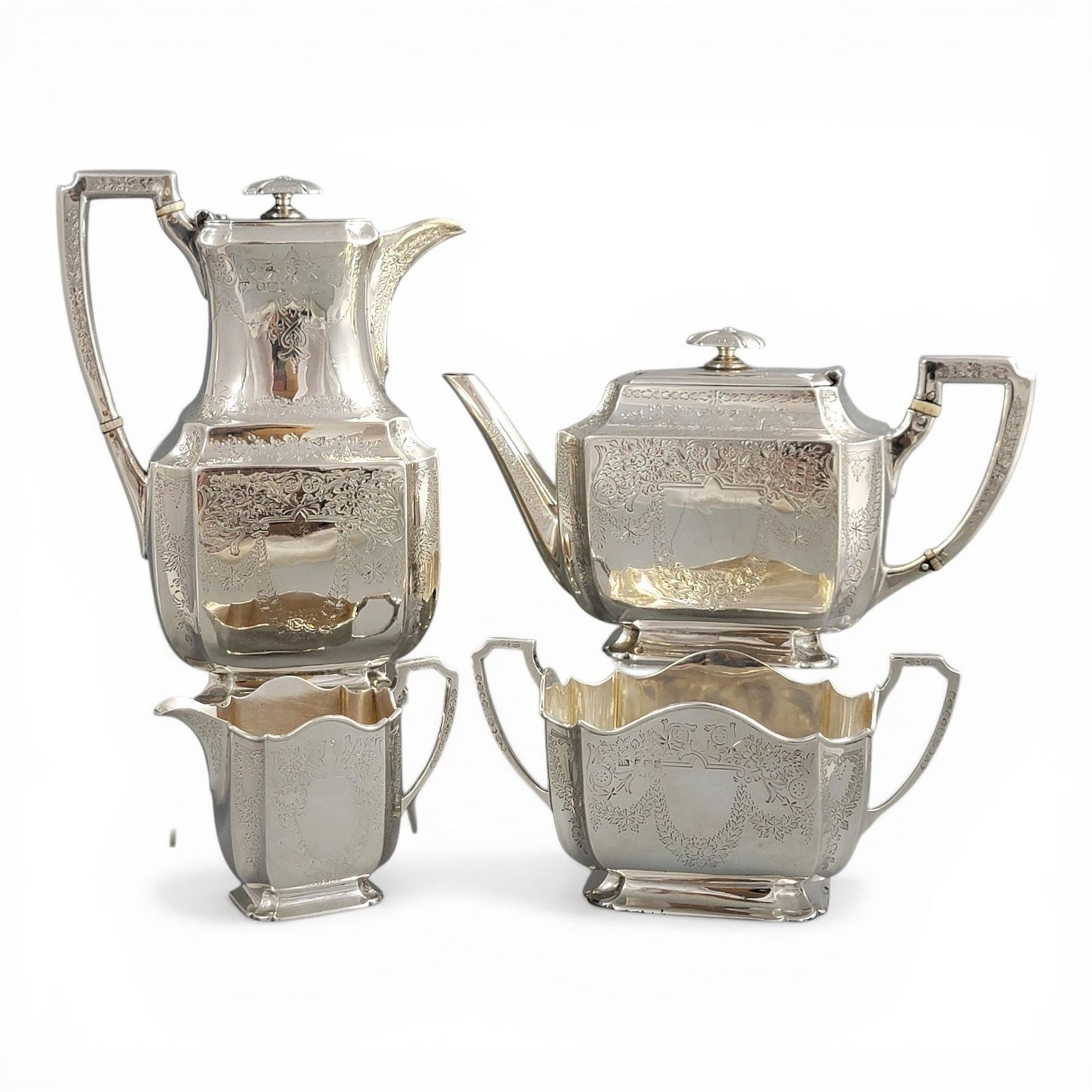 Victoriaans vierdellig theeservies van sterling zilver door Atkin Brothers, Sheffield 1892