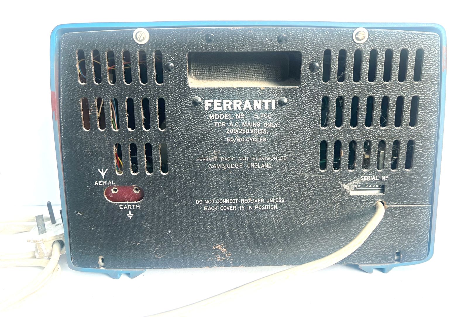1950s Ferranti 5700 Transistor Bakelite Cabinet And Wood Grain Radio photo 80.0