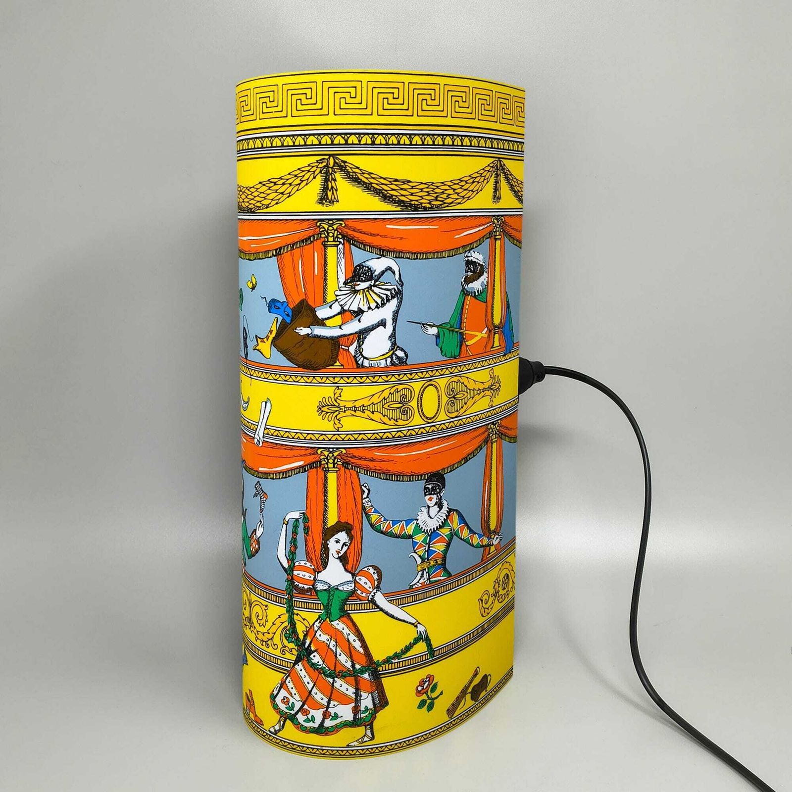 Lampe de table « Commedia Dell'Arte » années 1990, par Piero Fornasetti pour Antonangeli. photo 441.0