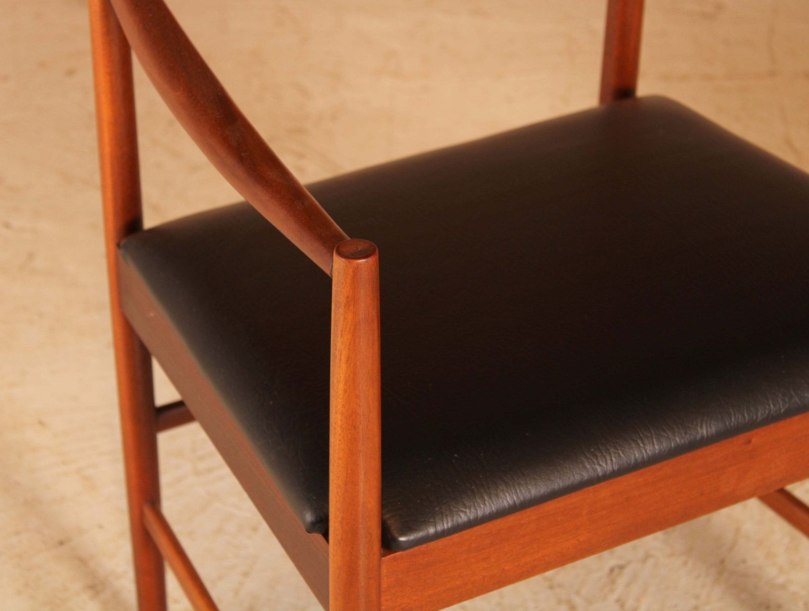 Set Of 6 Mid Century Teak Dining Chairs By McIntosh, Circa 1960s photo 1250.0