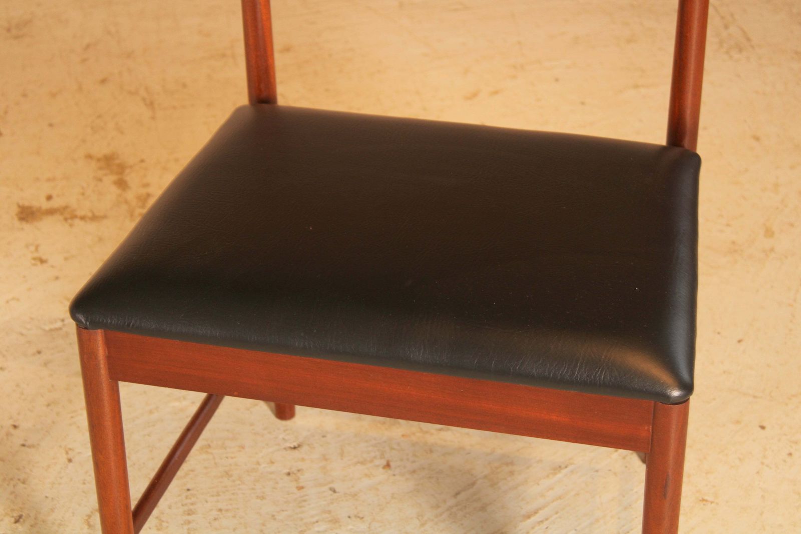 Set Of 6 Mid Century Teak Dining Chairs By McIntosh, Circa 1960s photo buy