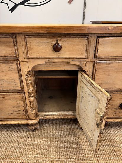 photo vinterior Victorian Pine Lancashire Dresser