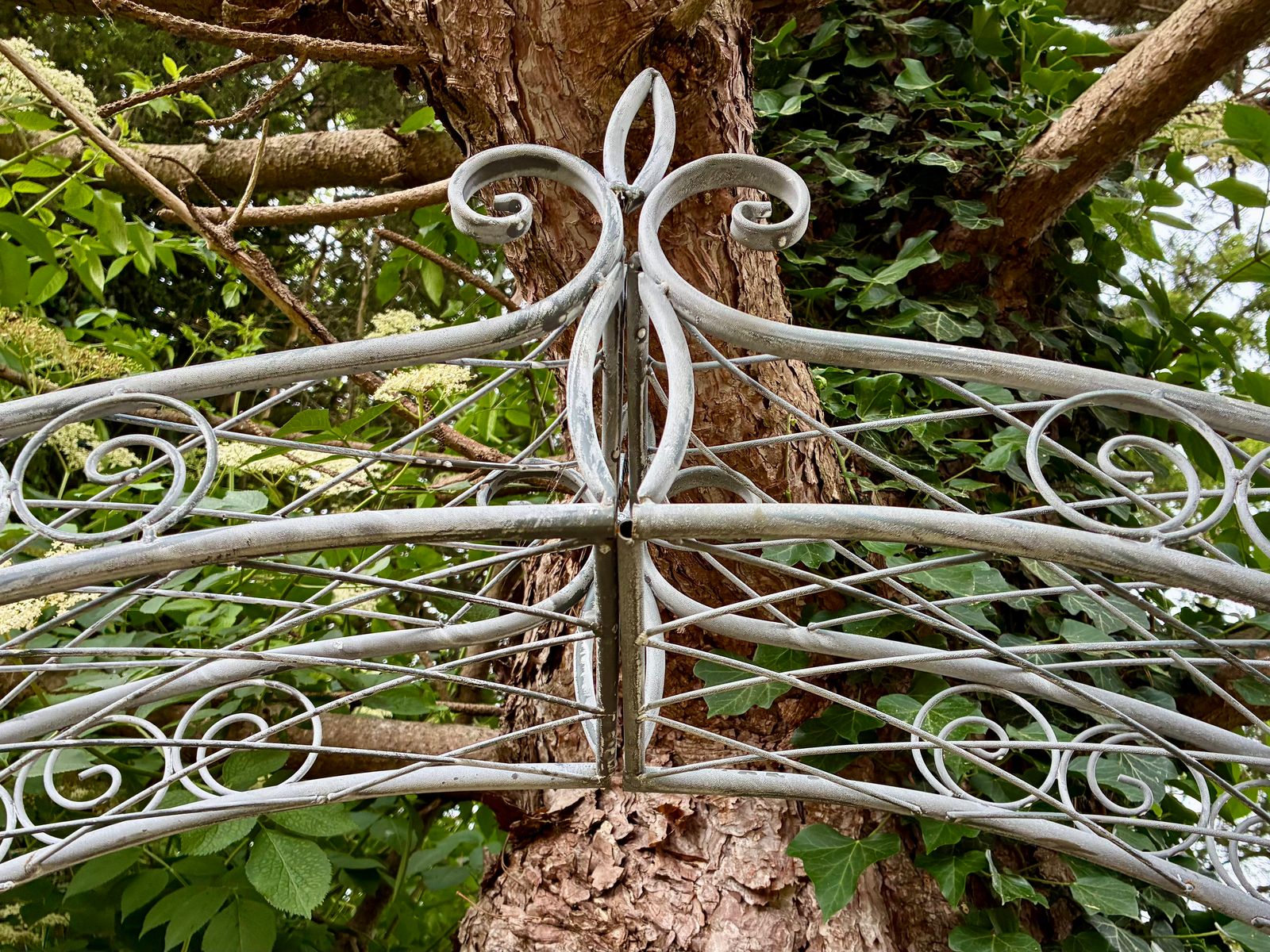 Metal Victorian Style Garden Arch Pergola photo for sale