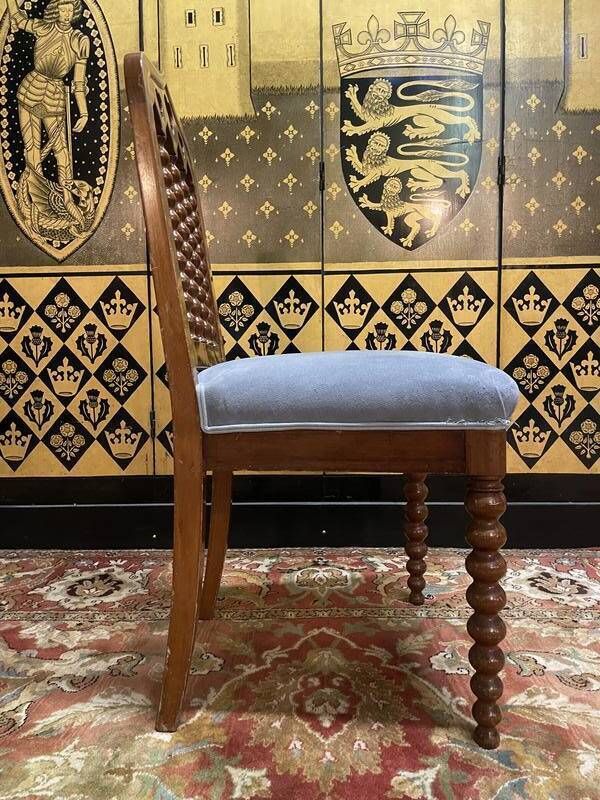 photo furniture Set Of 6 Restoration Period "Chapelet" Chairs