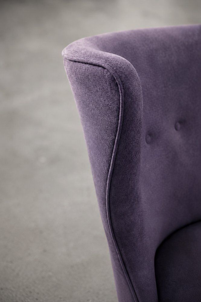 Fauteuil à oreilles scandinave Modern vintage en chêne et tissu violet, années 1950 photo Mobilier