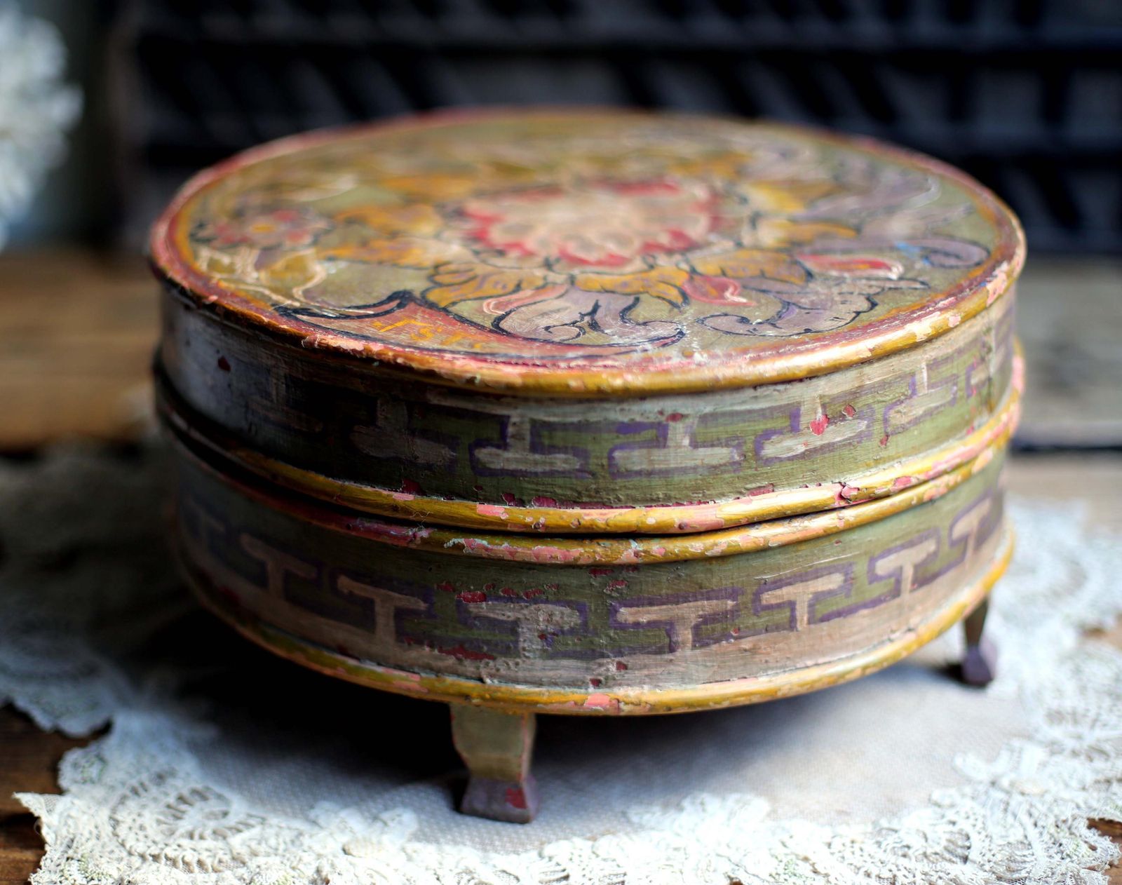 Antique German Bride Box 18th Century Round Hand Painted Bentwood Folk Art Wedding Chest photo vinterior