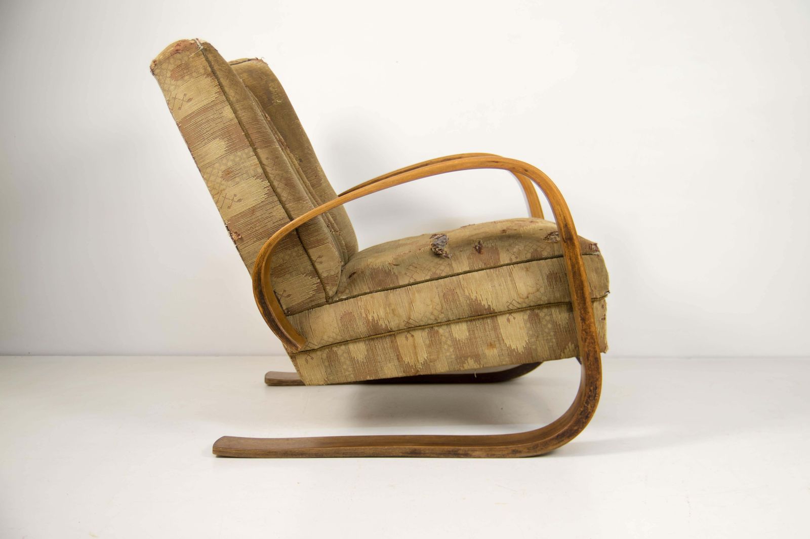 Tank fauteuil van Miroslav Navrátil, gelamineerd gebogen hout, jaren 1930 photo vintage