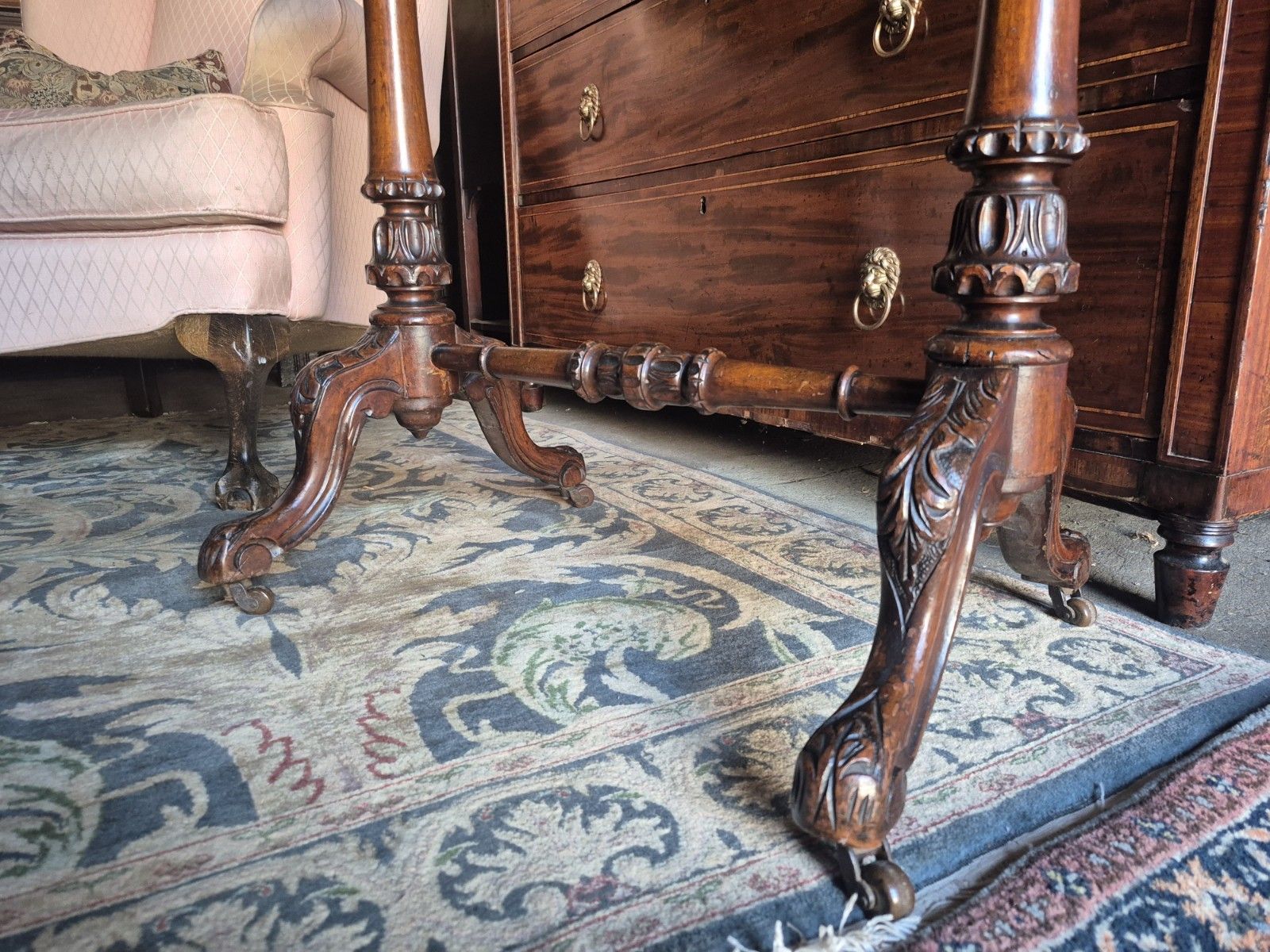 Fabulous Quality Early Victorian Burr Walnut Quater Veneered Oval Top Lamp Table photo 285.0