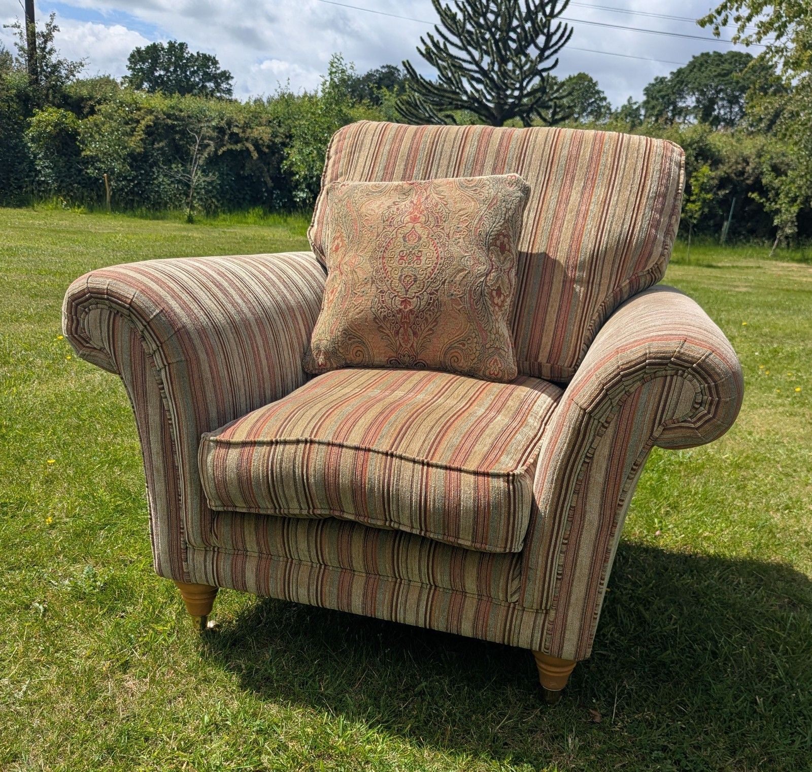 photo vinterior Vintage Comfy Parker Knoll Club Chair Delivery Available 0335.